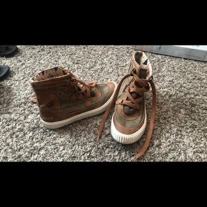 Blowfish sneakers size 8